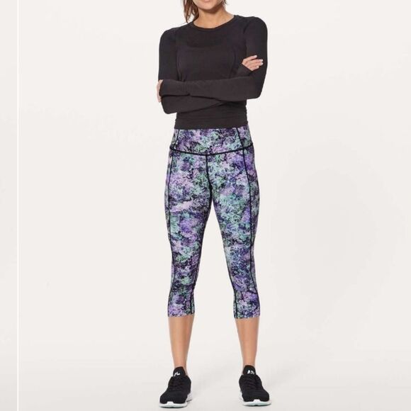 lululemon athletica Pants - Lululemon Fast and Free Crop II Nulux 19" Leggings in Vivid Vision Yoga Athletic